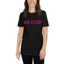 Kortärmad t-shirt i unisex-modell med texten - Wine o clock