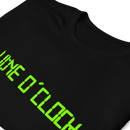 Kortärmad t-shirt i unisex-modell med texten - Wine o clock
