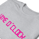 Kortärmad t-shirt i unisex-modell med texten - Wine o clock