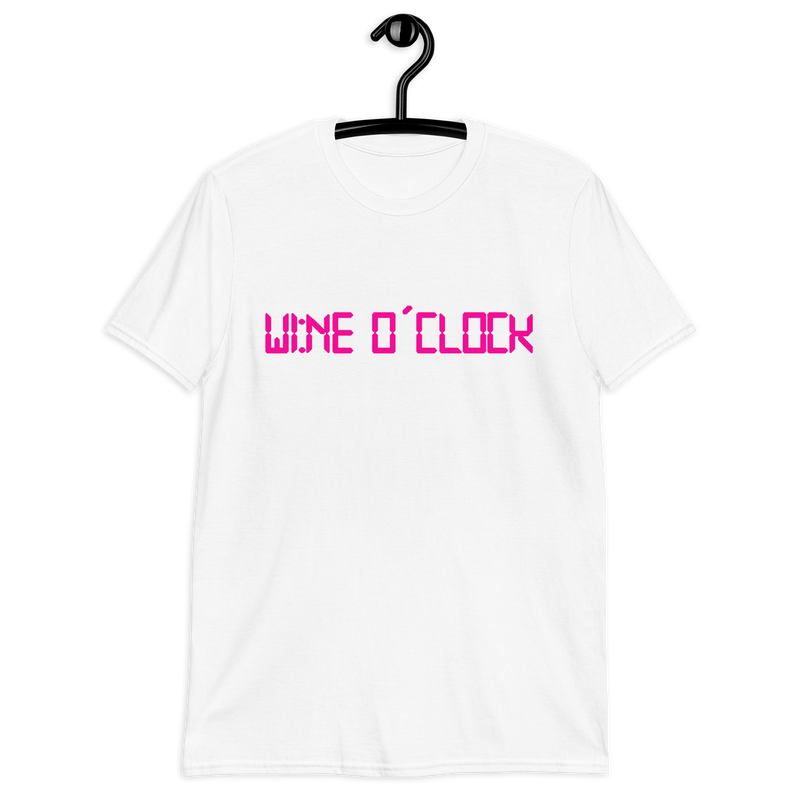 Kortärmad t-shirt i unisex-modell med texten - Wine o clock