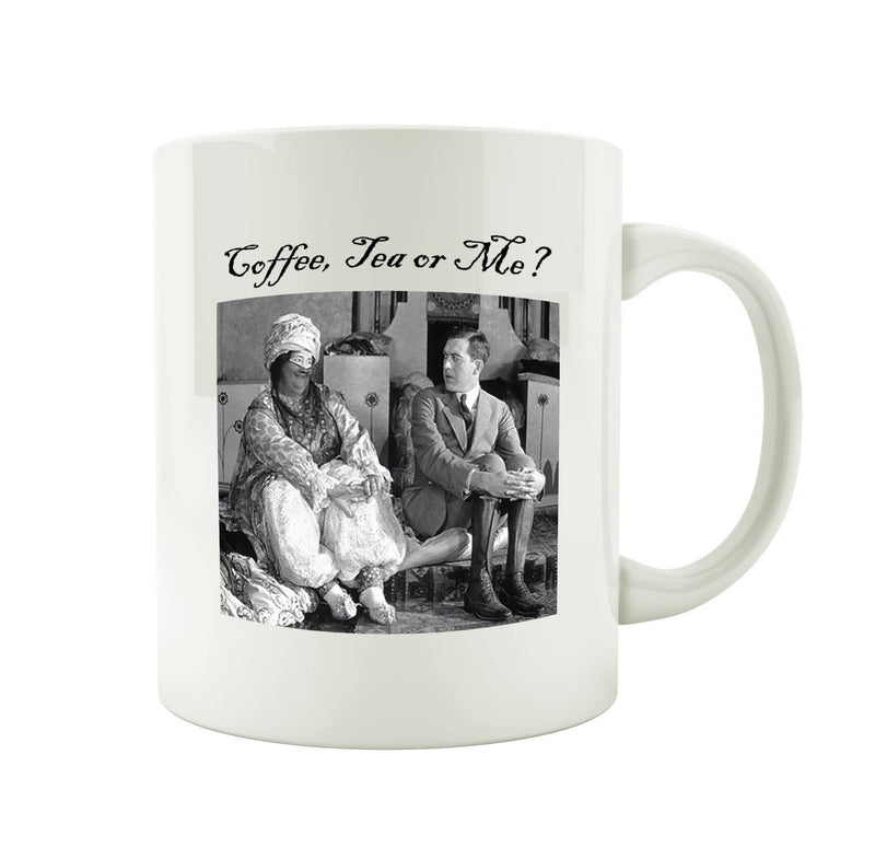 Porslinsmugg med texten "Coffee, tea or me?"
