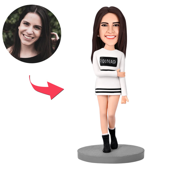 Mini-me figur - Kvinna i klänning