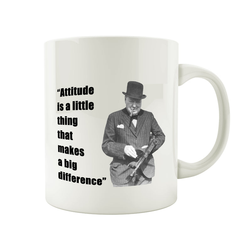 Porslinsmugg med citat av Winston Churchill "Attitude is a little thing that makes a big difference"