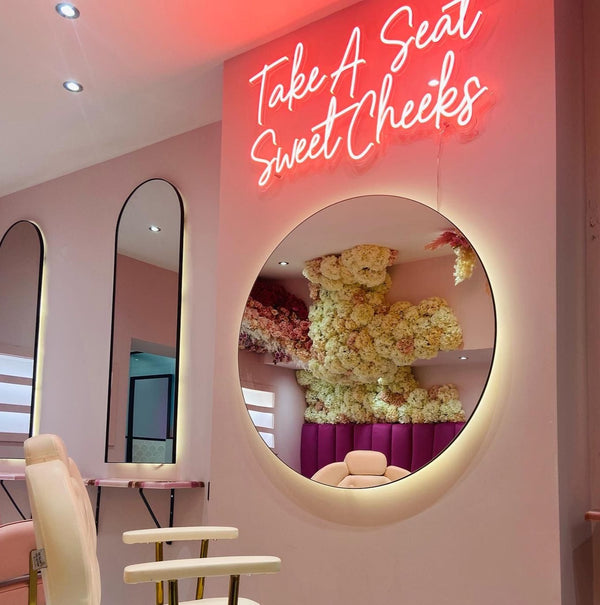 Take a seat sweet cheeks - neonskylt