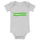 Babybody med texten "ÖVNINGSKRYPER"