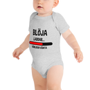 Babybody med texten "Blöja laddar - vänligen vänta"