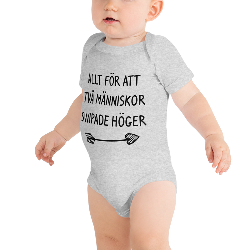 Babybody med texten "Allt för att två människor swipade höger"