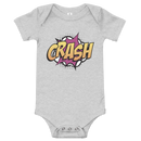 Babybody med texten "CRASH"