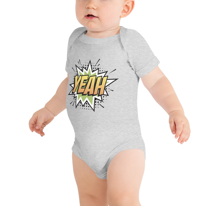 Babybody med texten "YEAH"