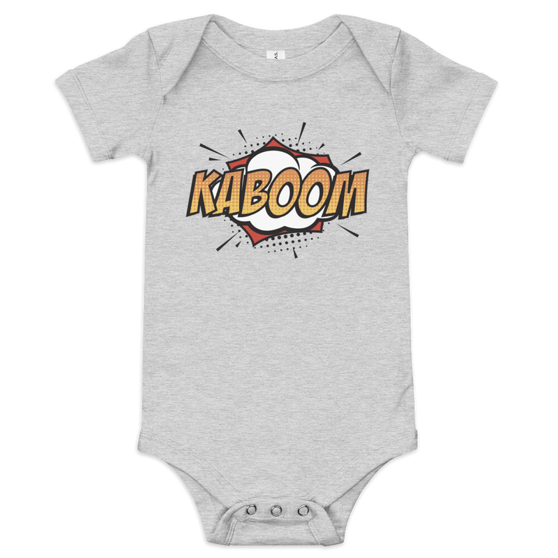 Babybody med texten "KABOOM"