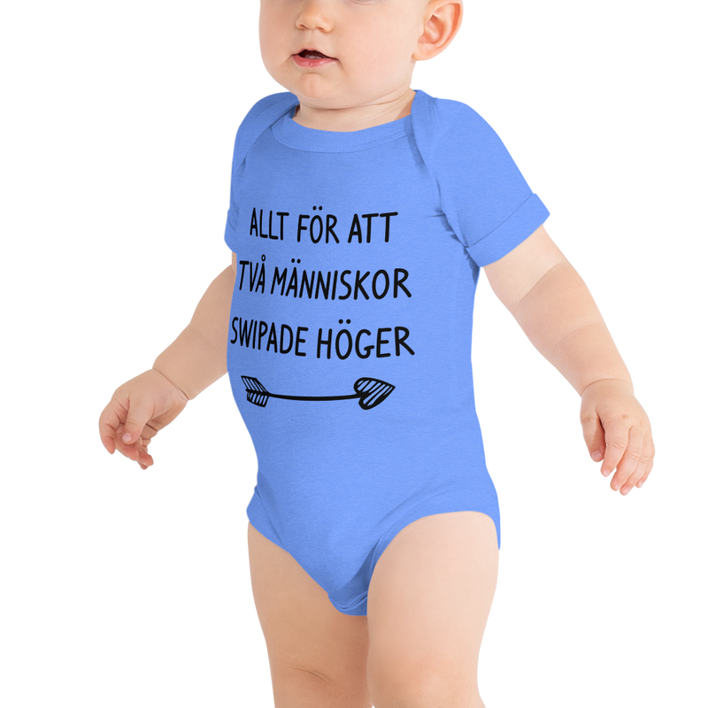 Babybody med texten "Allt för att två människor swipade höger"
