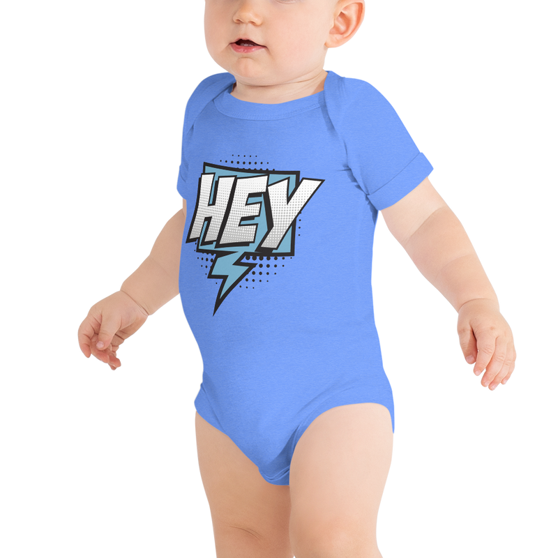 Babybody med texten "HEY"