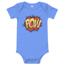 Babybody med texten "POW"