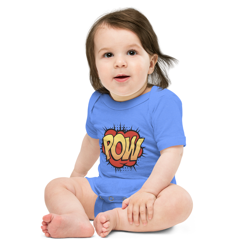 Babybody med texten "POW"