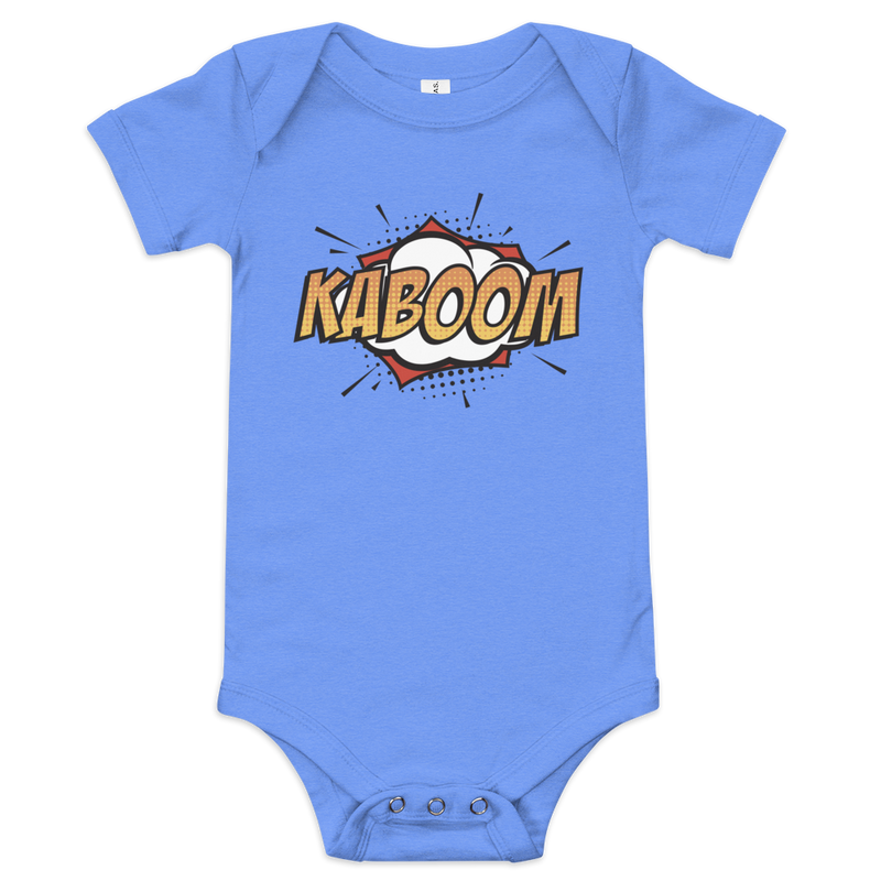Babybody med texten "KABOOM"
