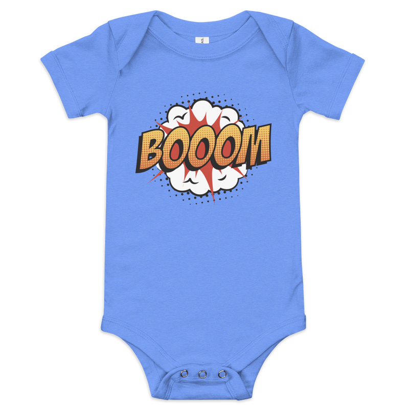 Babybody med texten "BOOM"