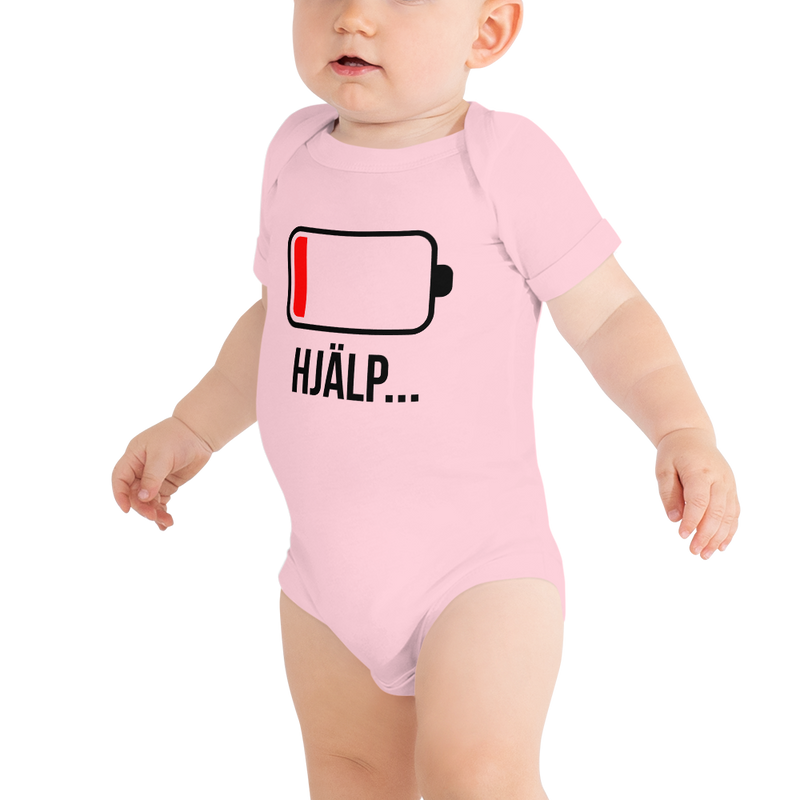 Babybody med texten "HJÄLP"