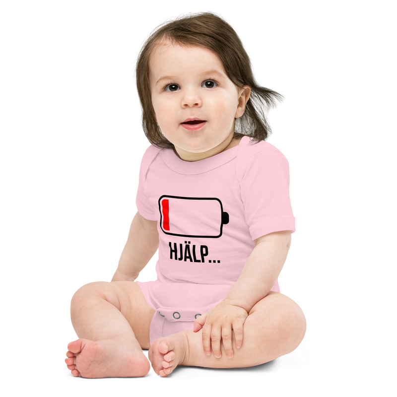 Babybody med texten "HJÄLP"