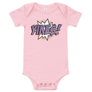 Babybody med texten "YIKES!"
