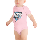 Babybody med texten "HEY"
