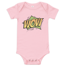 Babybody med texten "WOW"