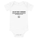 Babybody med texten "Jag satt inne i nio månader"