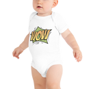 Babybody med texten "WOW"