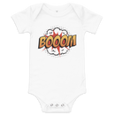 Babybody med texten "BOOM"