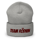 Mössa med broderad text -TEAM RÖDVIN