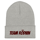 Mössa med broderad text -TEAM RÖDVIN