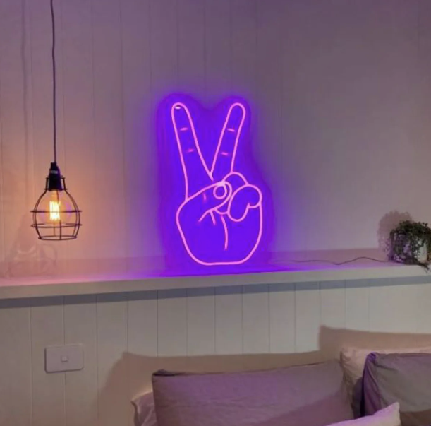 Peacetecken - neonskylt