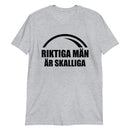 Kortärmad t-shirt i unisex-modell med texten - Riktiga män