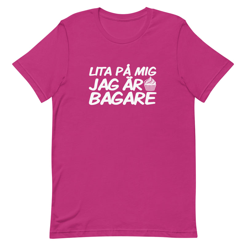 T-shirt med bild texten "Lita på mig, jag är bagare"