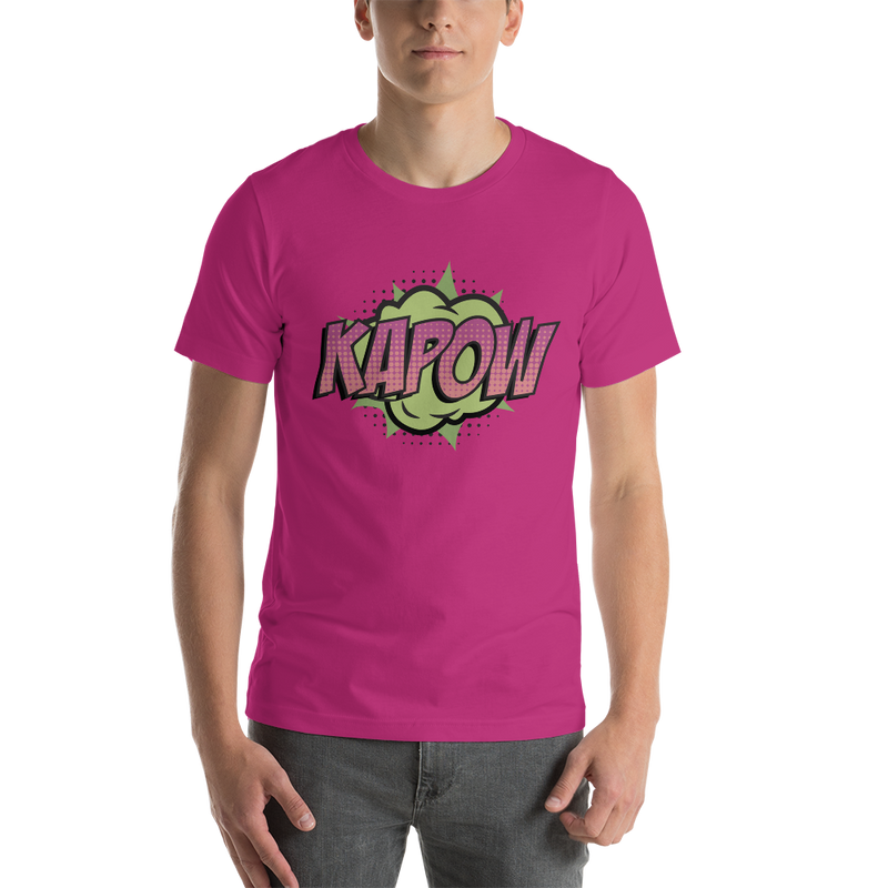 T-shirt med bild texten "KAPOW"