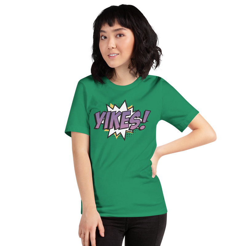 T-shirt med texten "YIKES!"