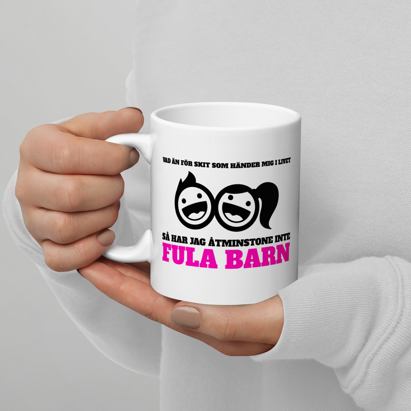 Porslinsmugg med texten "Vad än för skit som händer "